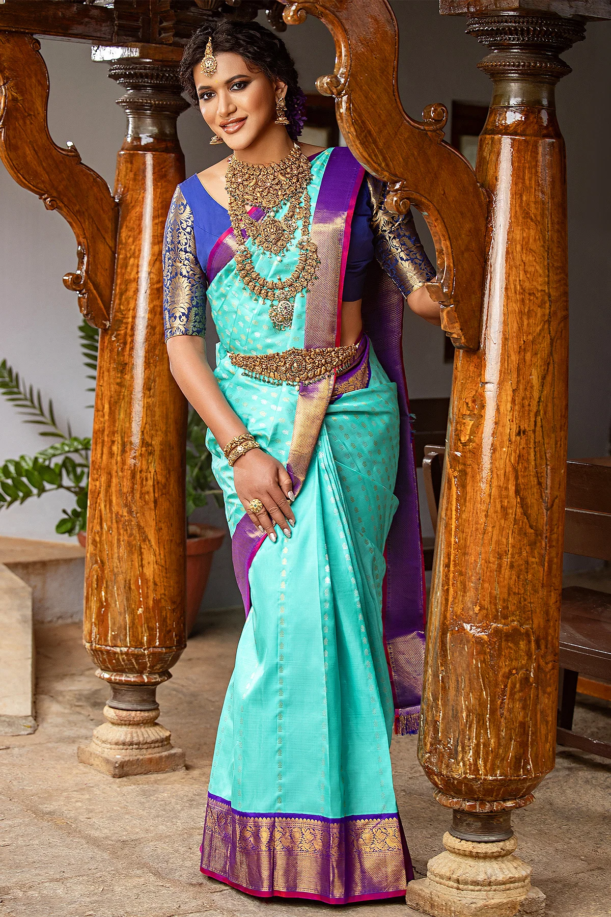 Blue Tested Zari Kanchipuram Silk Saree With Unstitched Blouse Online at Samyakk