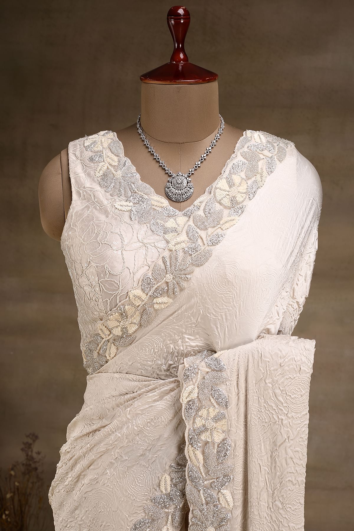 Modern Touch Timeless Black Cream Lace Dress Modern Touch Timeless Black Cream Lace Dress