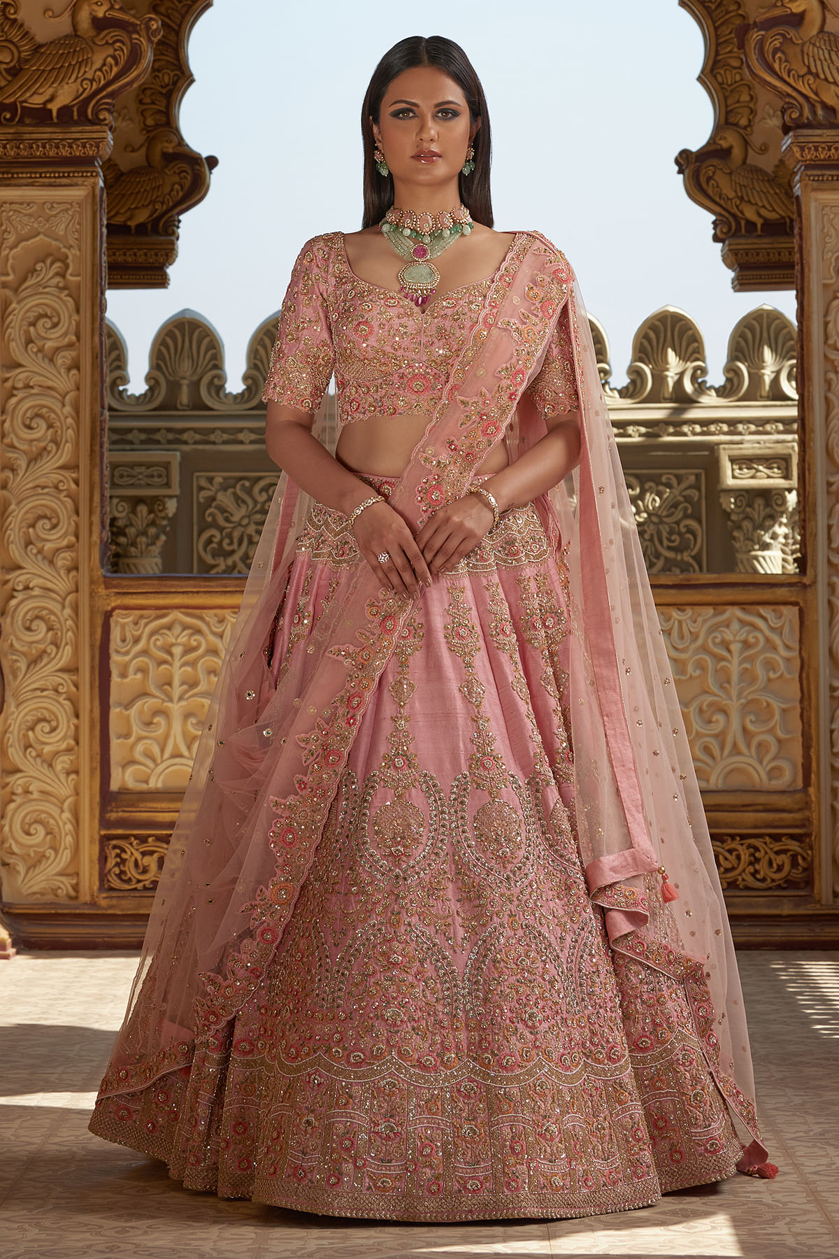 Buy Off-White Cutdana Embroidered Net Exclusive Bridal Lehenga Online |  Samyakk