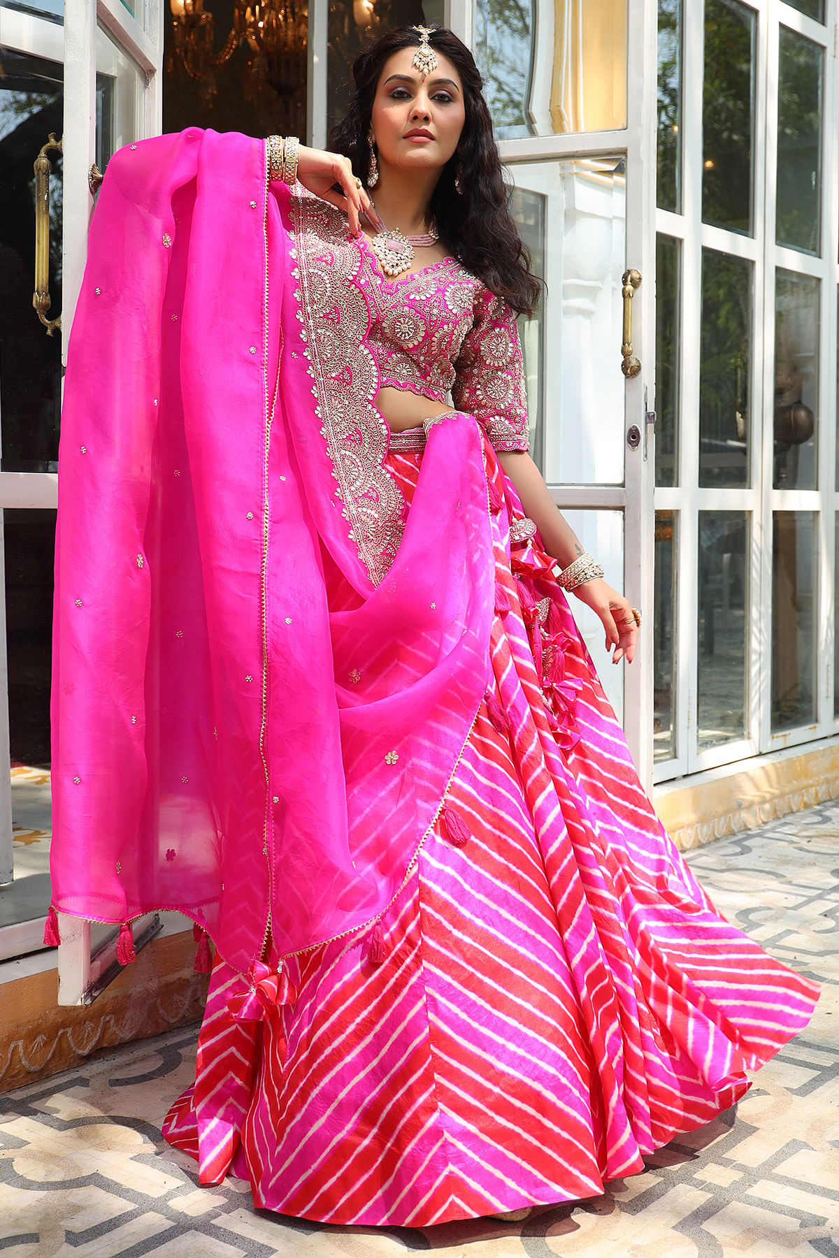 Banarasi Chronicles: Exploring the Elegance of Authentic Banarasi Sarees  and Pure Banarasi Silk Sarees - Samyakk: Sarees | Sherwani | Salwar Suits |  Kurti | Lehenga | Gowns | Mens Wear
