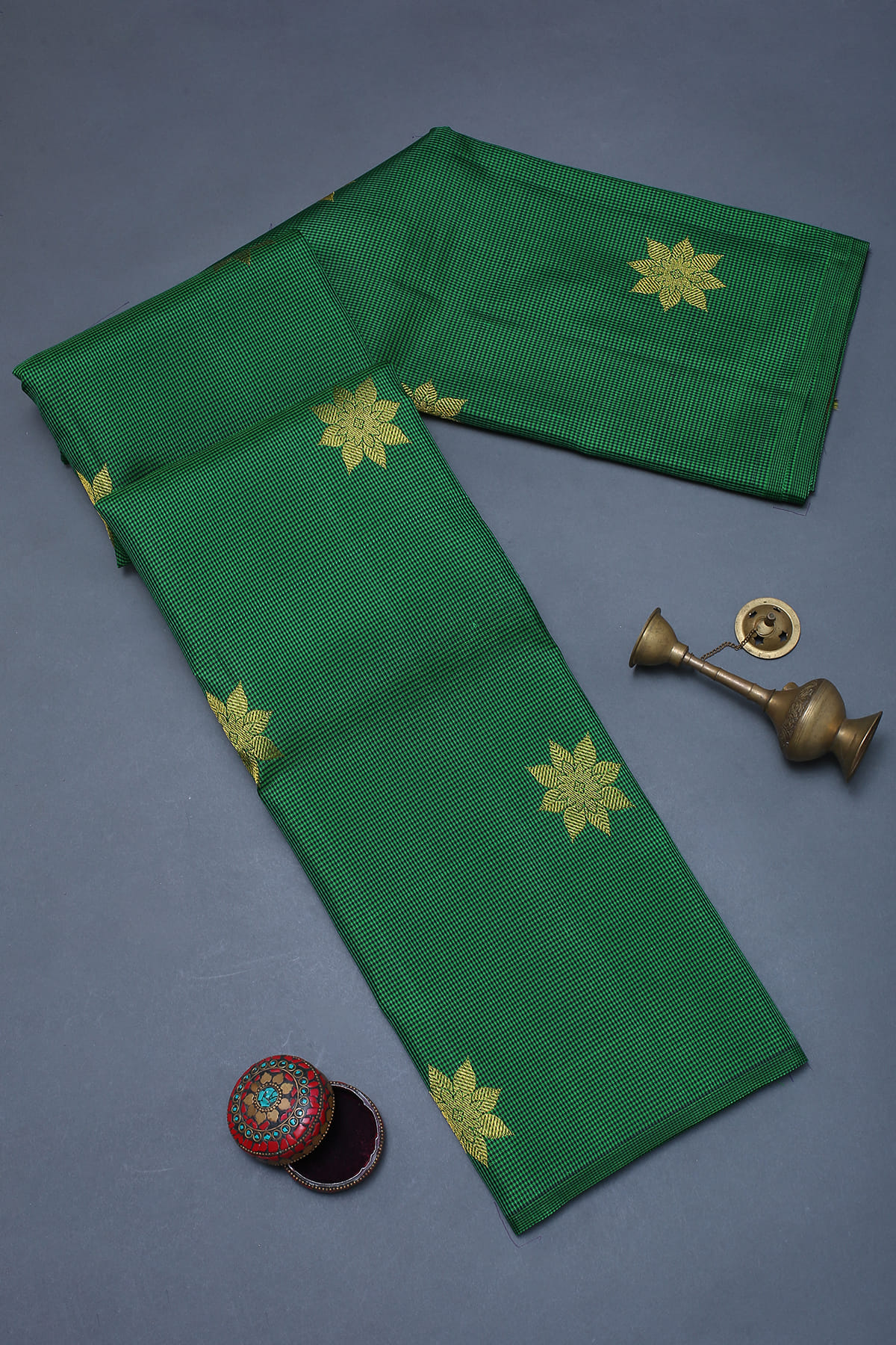 Kanchipuram Pure Cotton x Copper zari saree - Grey x Green