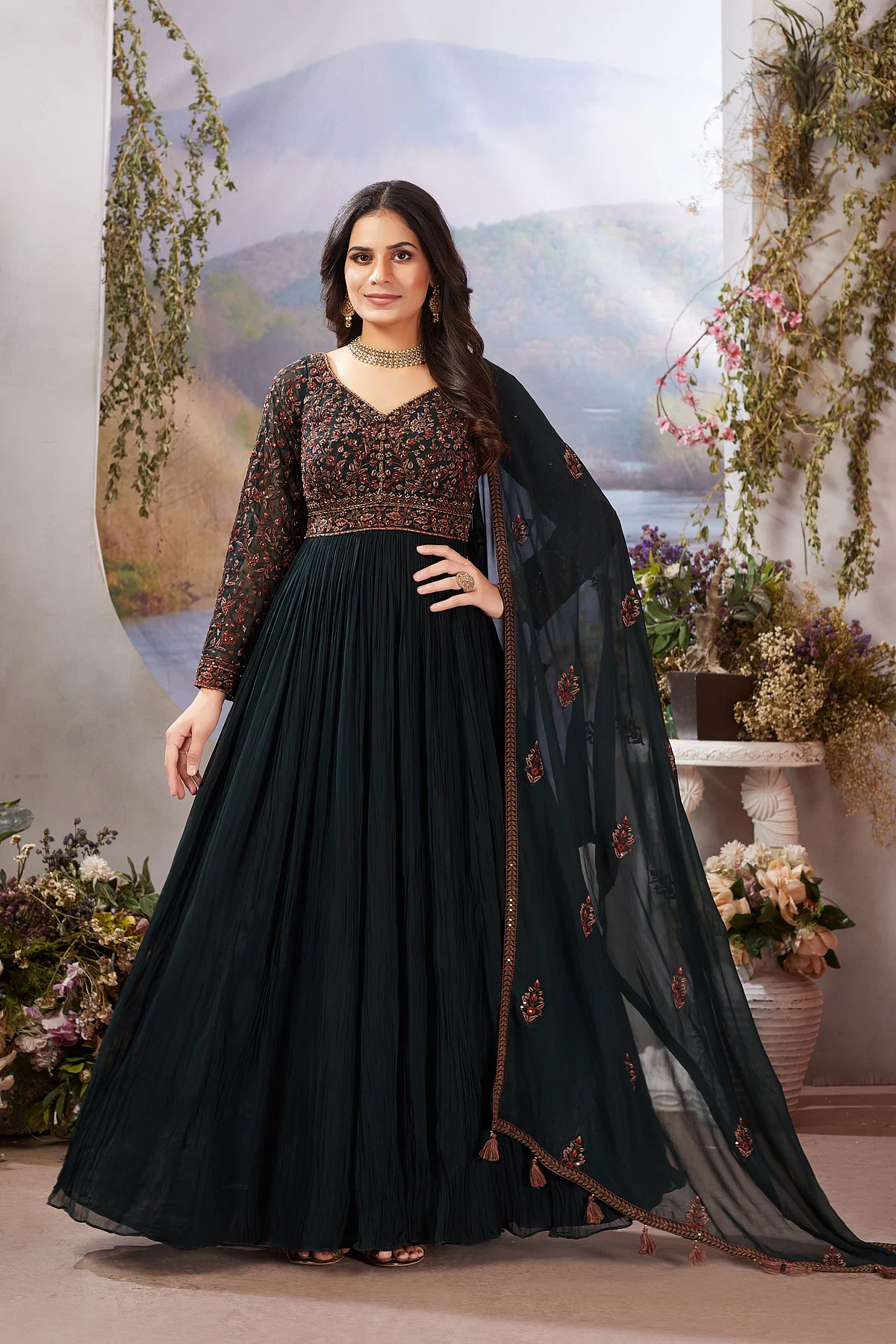 Green Georgette Anarkali Salwars With Thread work And Leaf Neck Online at Samyakk