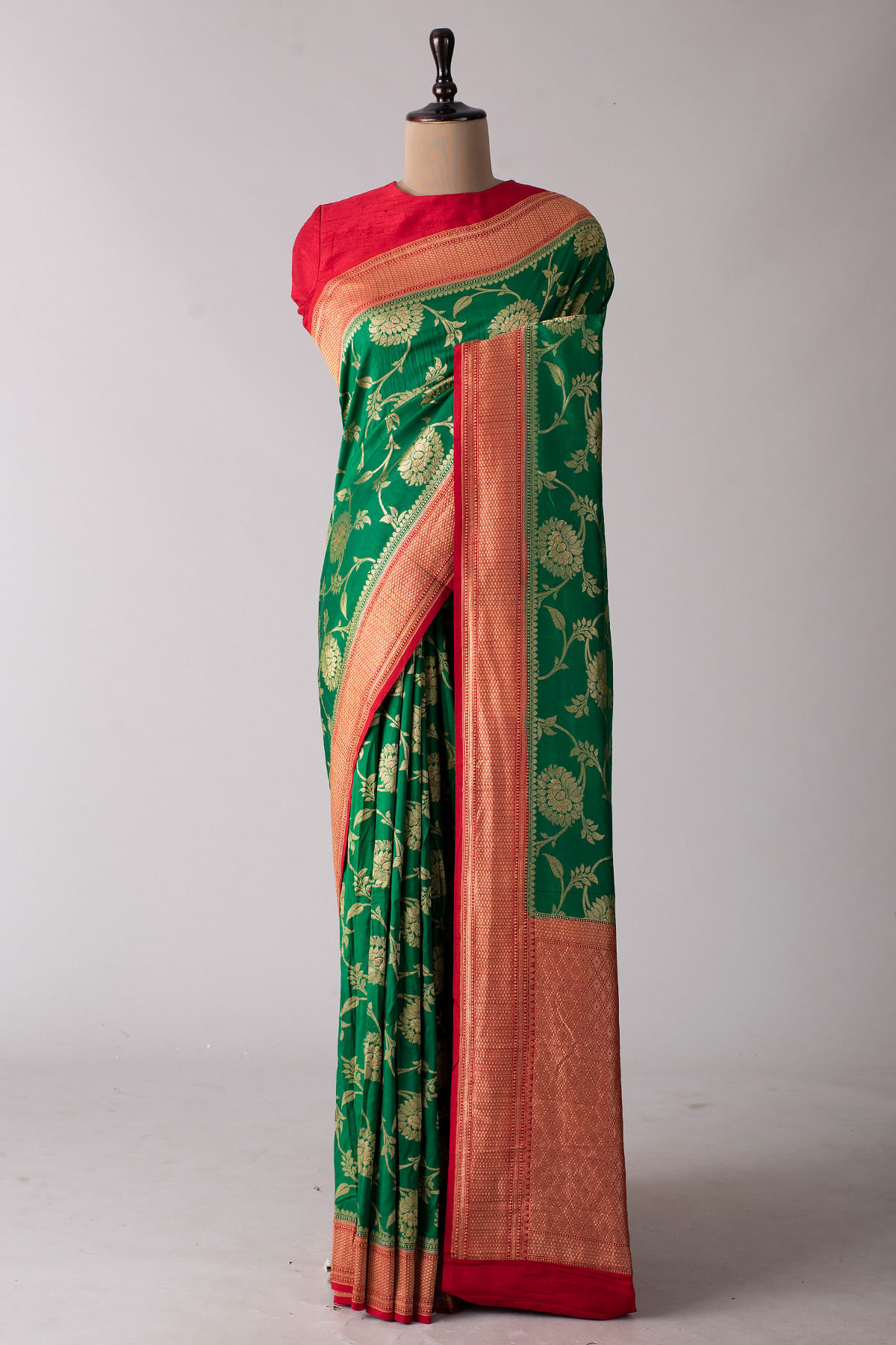 Delight Green Woven Banarasi Tussar Silk Saree – Zari Banaras