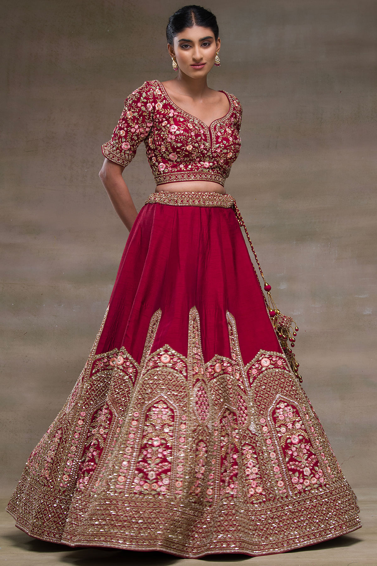 Top 51+ Designer Lehengas (Latest & Stylish) | Bridal lehenga blouse  design, Bridal lehenga red, Bridal lehenga collection