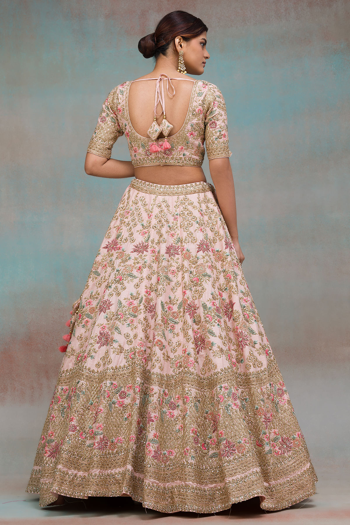 Buy Light Pink Sequins Embroidered Exclusive Bridal Net Lehenga Online |  Samyakk