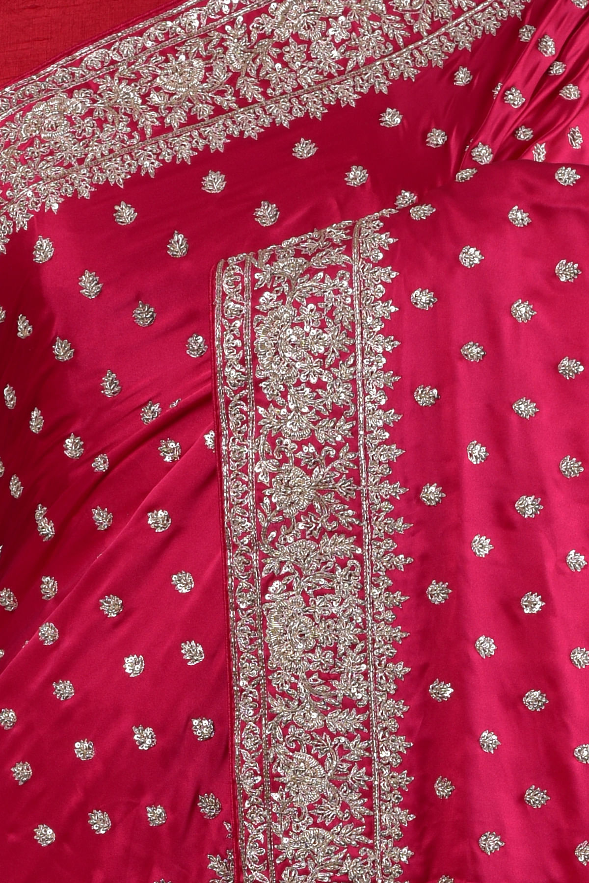 Royal Golden Tissue Banarasi Saree With Zardosi Work – SahyogLooms