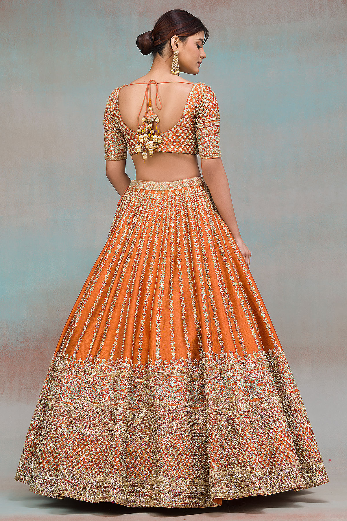 21+ Ravishing Orange Colour Lehengas for Brides of 2020 | Orange lehenga,  Designer lehenga choli, Latest lehenga designs