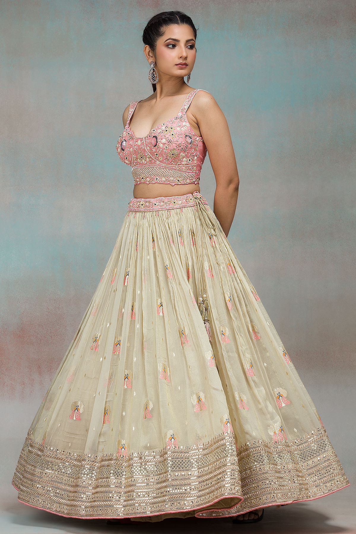 HALF SAREE LEHNGHA CHOLI(Pure tissue paitani weaving lehangas, with  contrast blouse and contrast cut work voni )