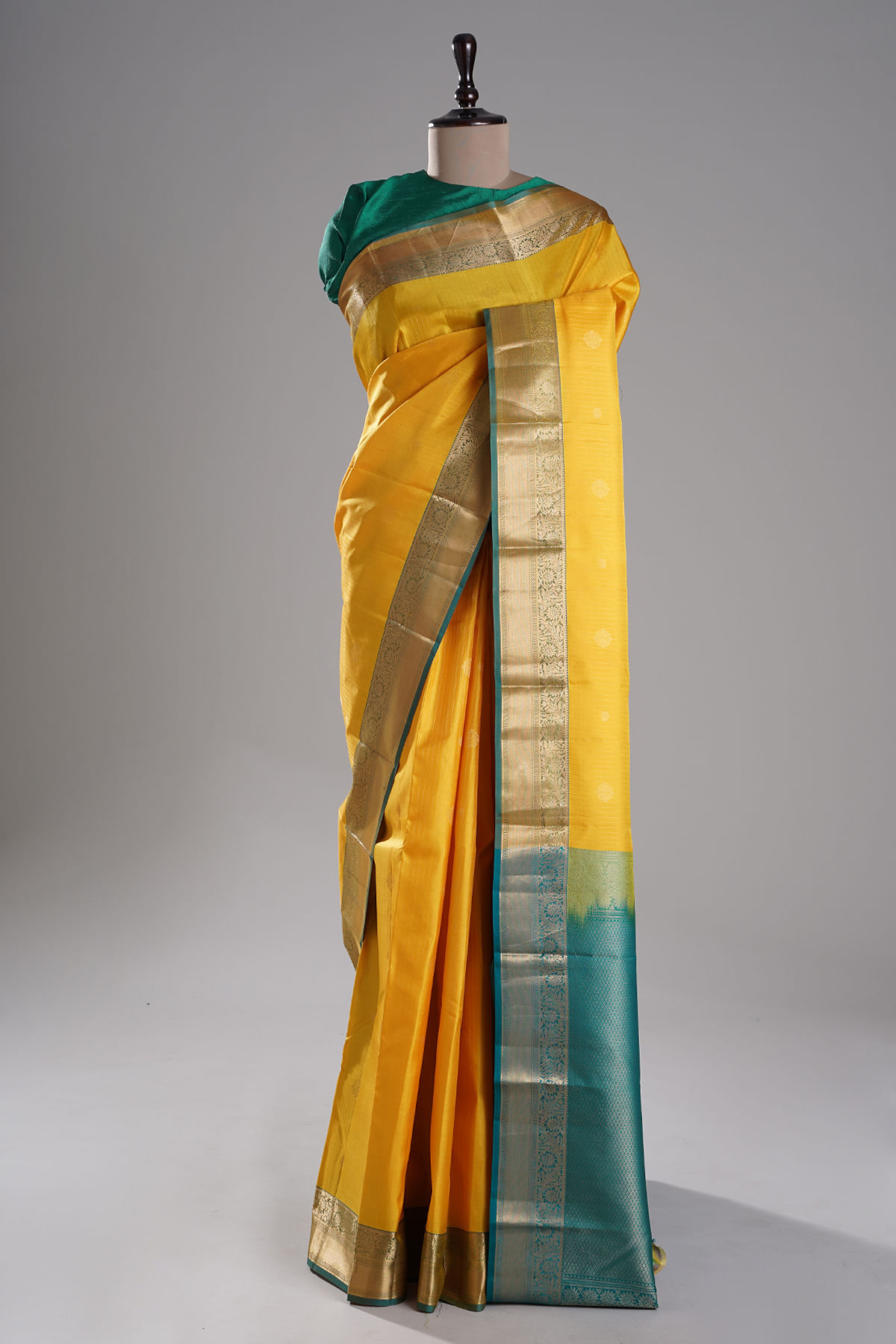 Exploring the Elegance of Kanjivaram Silk Sarees: A Timeless Tradition -  Samyakk: Sarees | Sherwani | Salwar Suits | Kurti | Lehenga | Gowns | Mens  Wear