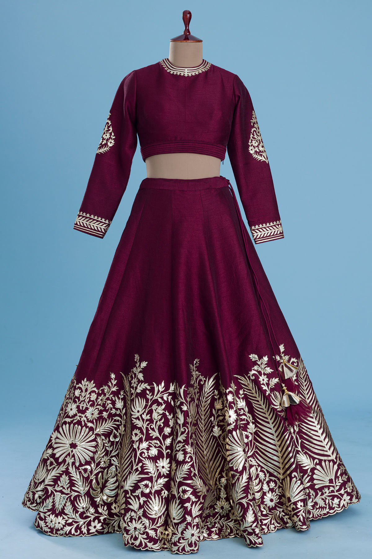 Beautiful Wine-red lehenga by Sabyasachi from his #devi collection |  Sabyasachi bridal, Bridal lehenga collection, Couture week