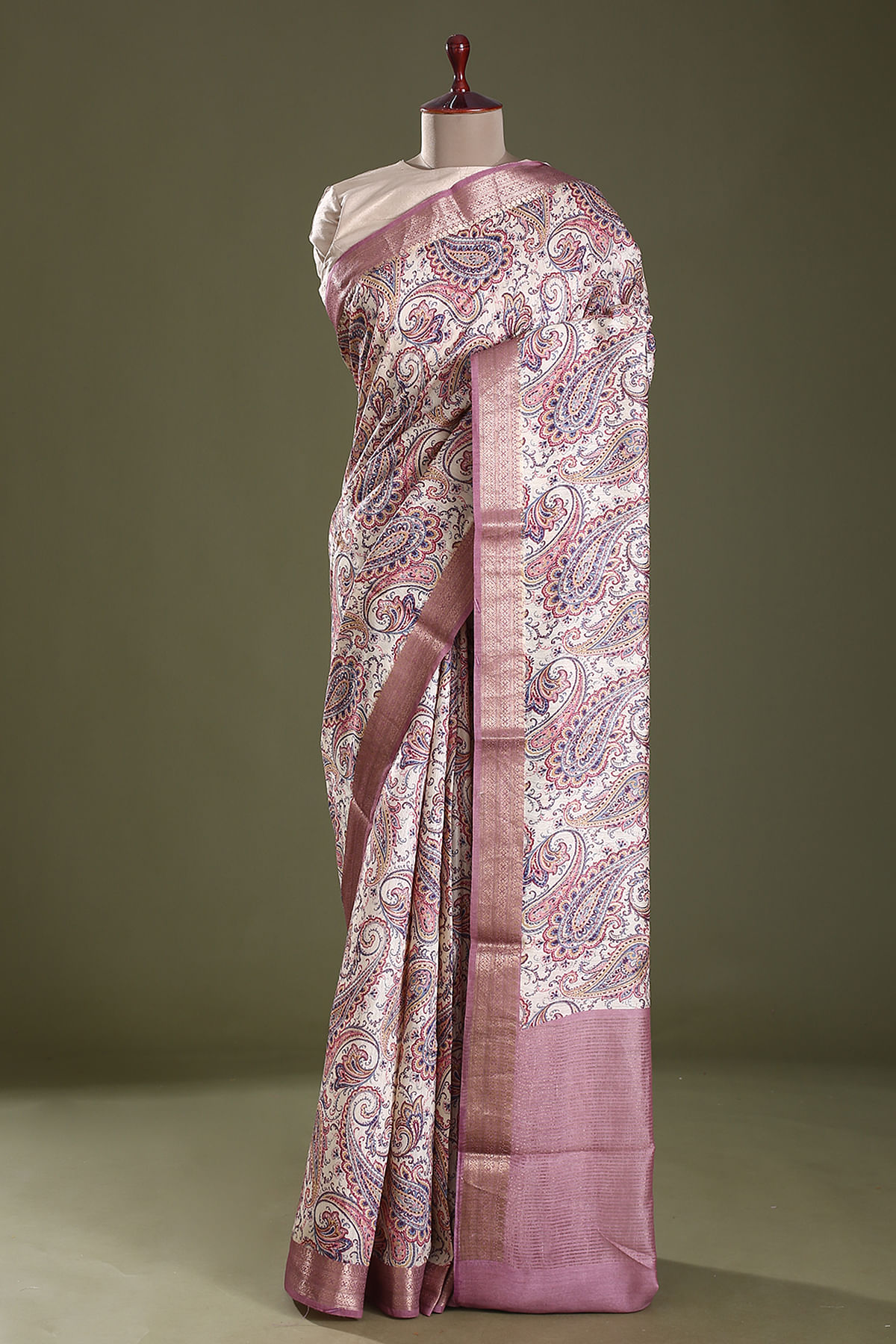 Unwrap Luxury: Effortless Pure Silk Saree Shopping at Samyakk.com