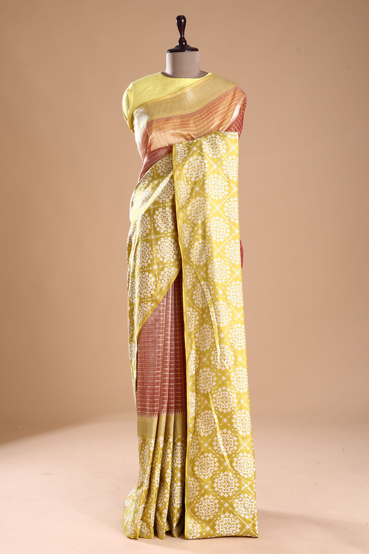 Red & Gold Dual Tone Zari Woven Banarasi Tissue Saree