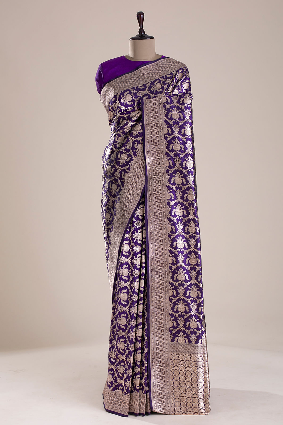 Nalli - The gorgeous soft silk sarees are the perfect pick for any