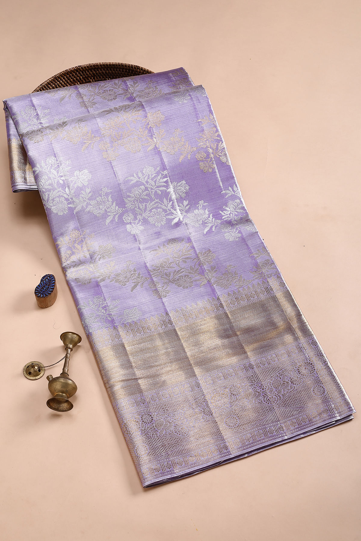 Pearl White And Lavender Color Kanchivaram Silk Traditional Wear Silk Saree  -barkhaa Collection Yf#22911 at Rs 6885.00 | Mumbai| ID: 2849820740630