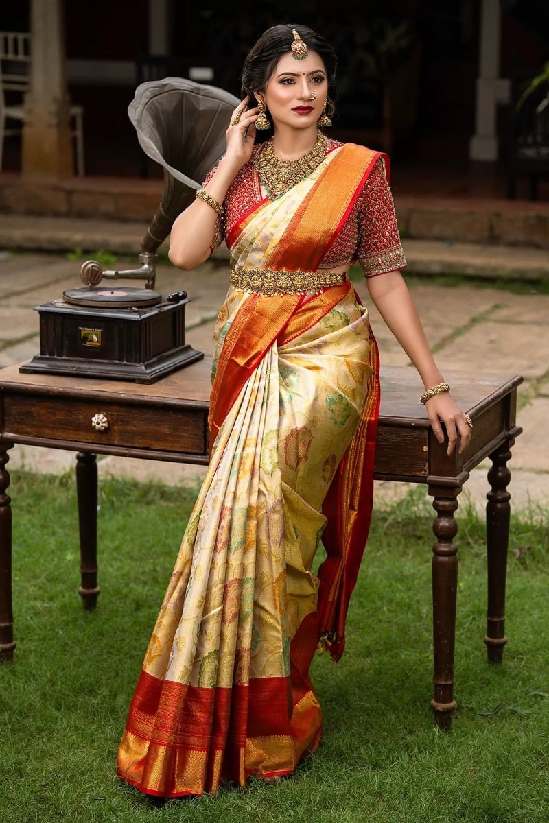 Off-White & Gold Kanchipuram Tissue Silk Saree