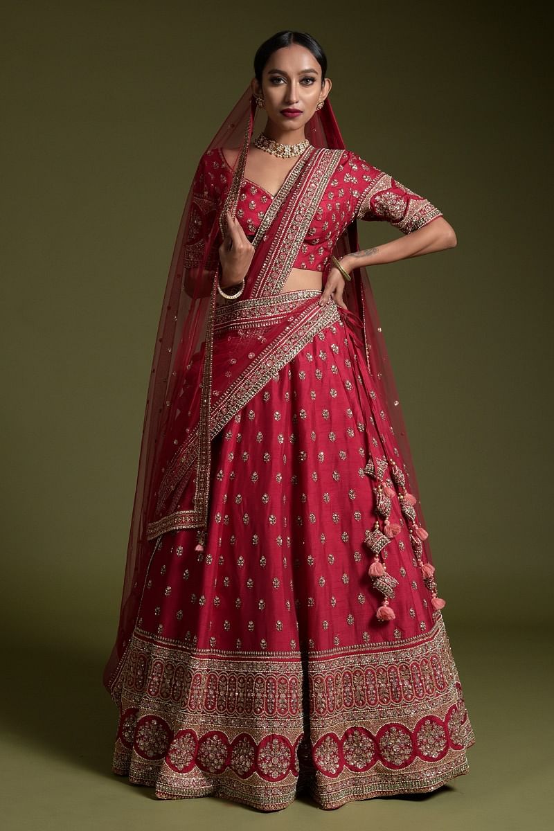 Buy Pale Pink Resham Embroidered Silk Exclusive Bridal Lehenga Online |  Samyakk