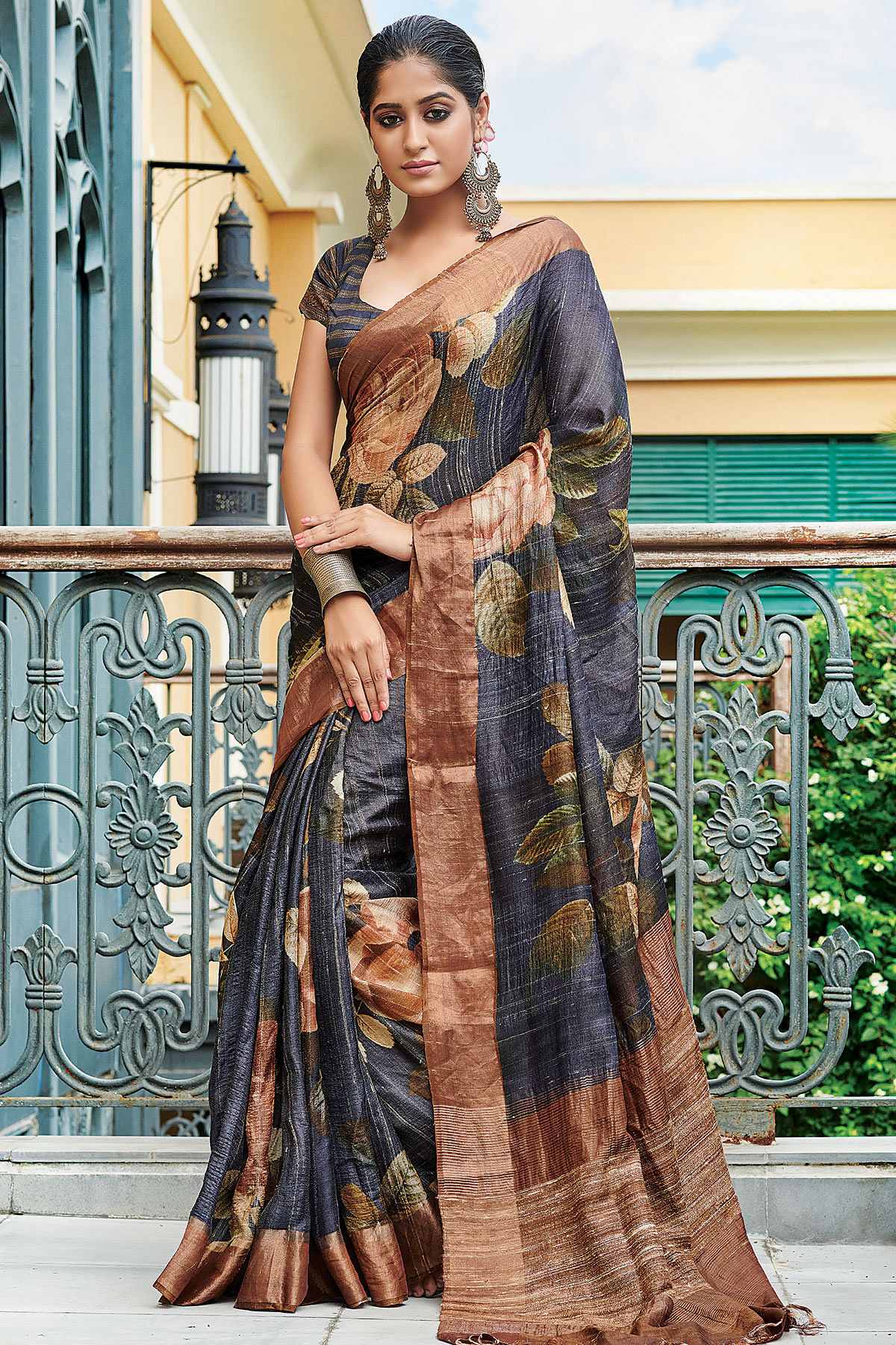 ANUSHKA MEHRA in Starry Night Draped Gown Saree – Talking Threads