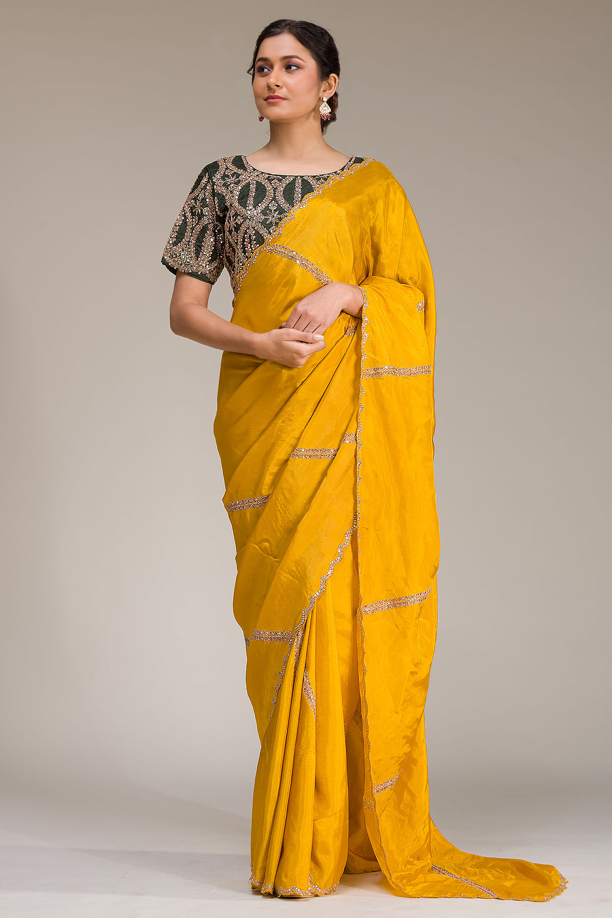 Buy Glamorous Vijayshree Kalburgi in Samyakk's Mint Blue & Gold Dual Tone  Sequins Embroidered Tissue Organza Saree Online | Samyakk