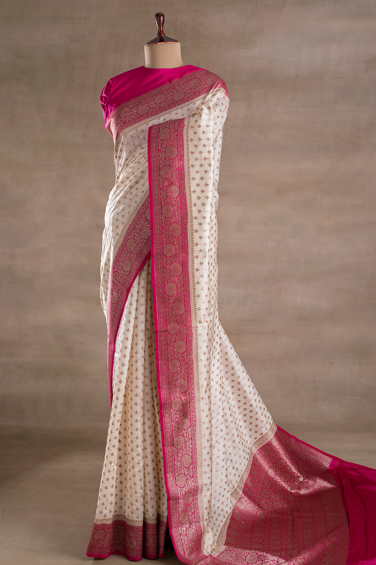 White Munga Silk Saree