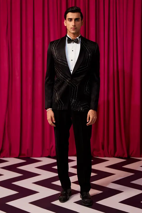 Tuxedo Suit Buy Now Classic and Modern Tuxedos suit online Samyakk