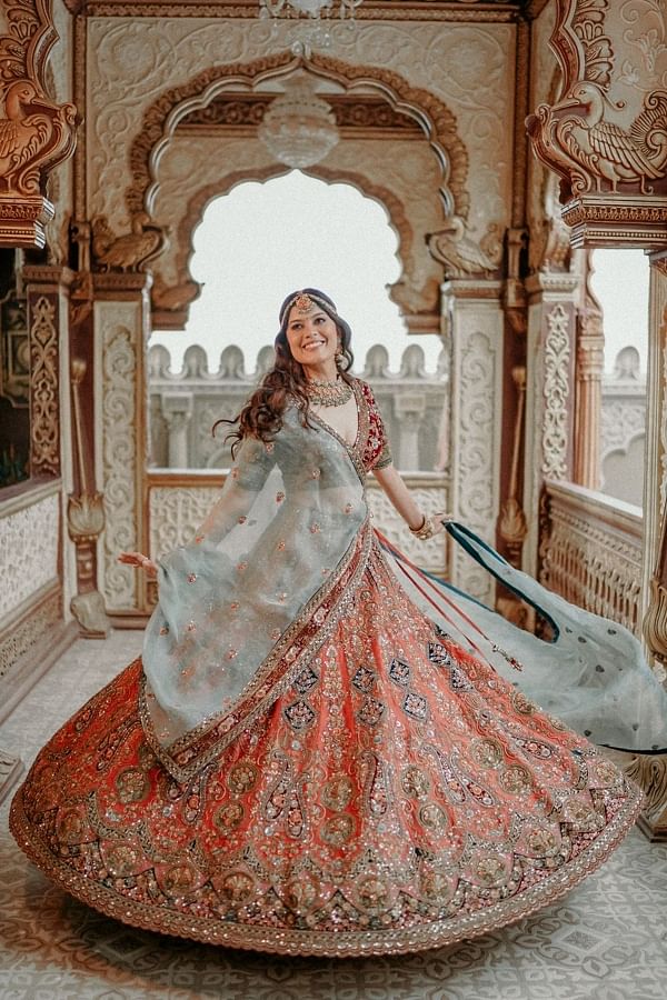 The Best Bridal Lehengas of 2022 That We Are Swooning Over! | WeddingBazaar