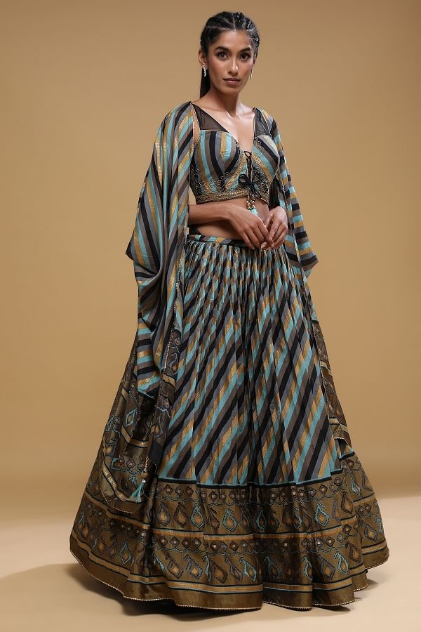 Banarasi Lehenga Choli Images | Maharani Designer Boutique
