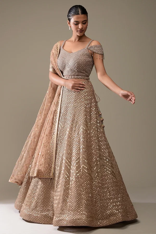 Pin by Ahsha Mihiran on PARTY FROCK DESIGNS | Simple gowns, Simple  engagement dress, Long gown design