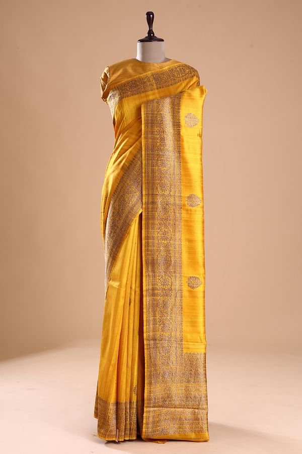 Buy MANOHARI Woven Kanjivaram Jacquard Yellow Sarees Online @ Best Price In  India | Flipkart.com