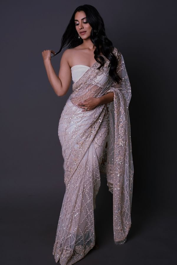 Off White Sequins Embellished Saree Set With Cape Design by Esha Koul at  Pernia's Pop Up Shop 2024