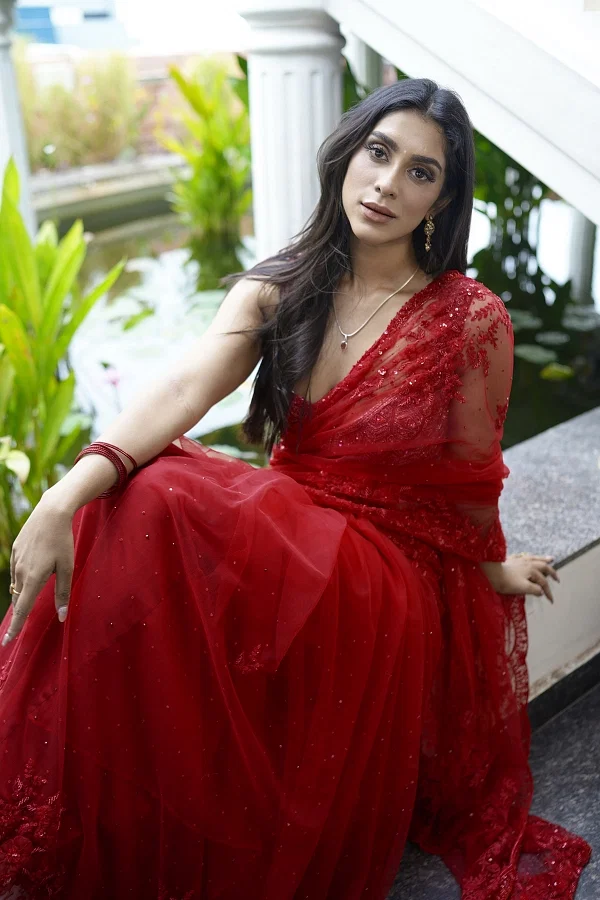 Saree - Buy Party Wear Designer Saree, Trending Sarees