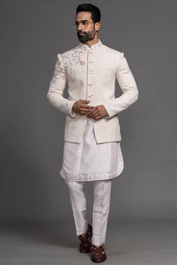 Buy Thread Embroidered Thread Embroidered Silk Jodhpuri Suit