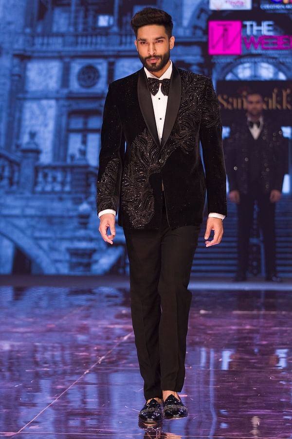 Men's Designer Tuxedo Suits | H-2 Bharat Reshma