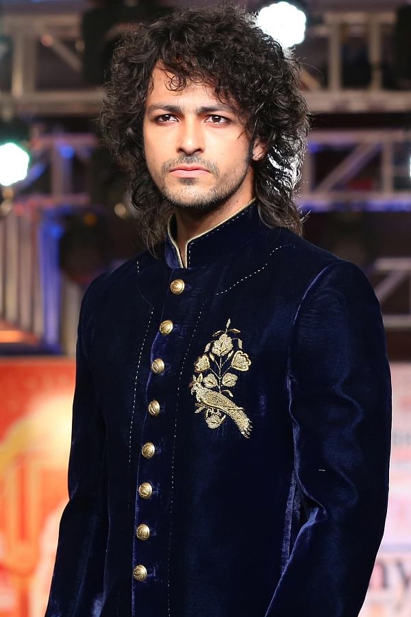 Blue velvet on sale jodhpuri suit